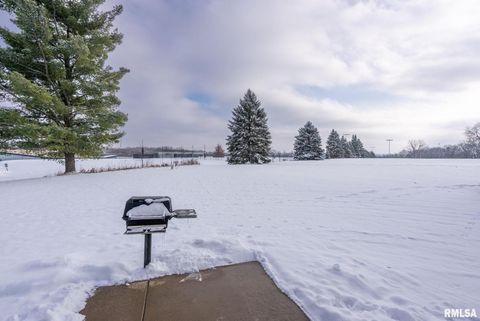 Tiny photo for 6112 34TH Avenue A Court, Moline, IL 61265 (MLS # QC4269654)