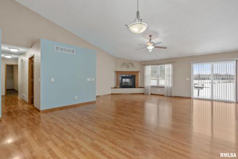 Tiny photo for 6112 34TH Avenue A Court, Moline, IL 61265 (MLS # QC4269654)