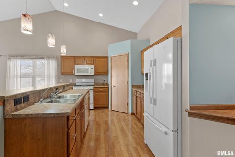 Tiny photo for 6112 34TH Avenue A Court, Moline, IL 61265 (MLS # QC4269654)