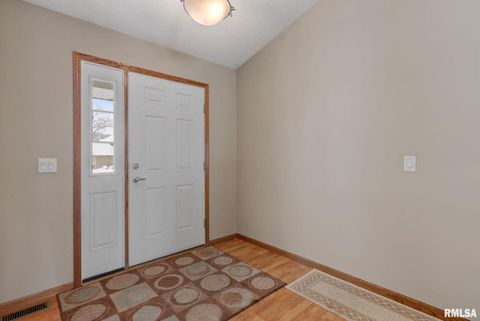 Tiny photo for 6112 34TH Avenue A Court, Moline, IL 61265 (MLS # QC4269654)