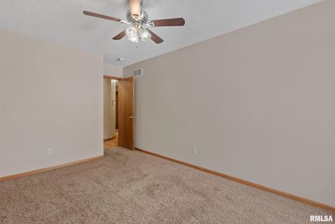 Tiny photo for 6112 34TH Avenue A Court, Moline, IL 61265 (MLS # QC4269654)