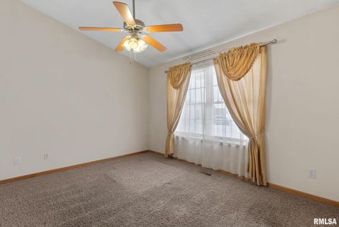 Tiny photo for 6112 34TH Avenue A Court, Moline, IL 61265 (MLS # QC4269654)