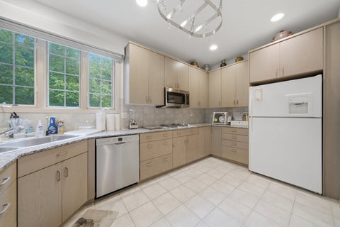Tiny photo for 2004 Claridge Court, Northbrook, IL 60062 (MLS # 12701112)