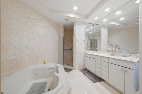 Tiny photo for 2004 Claridge Court, Northbrook, IL 60062 (MLS # 12701112)