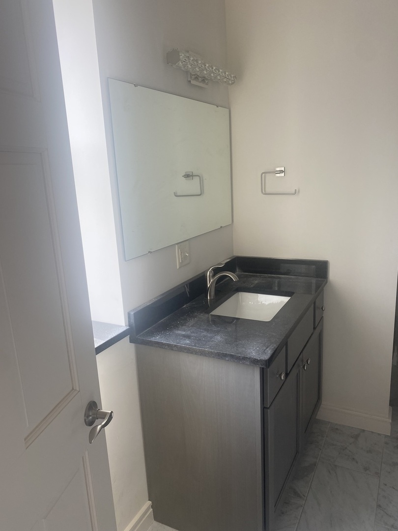 212 N Center Street 703