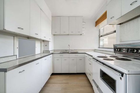Tiny photo for 5530 S South Shore Drive #17B, Chicago, IL 60637 (MLS # 12768793)