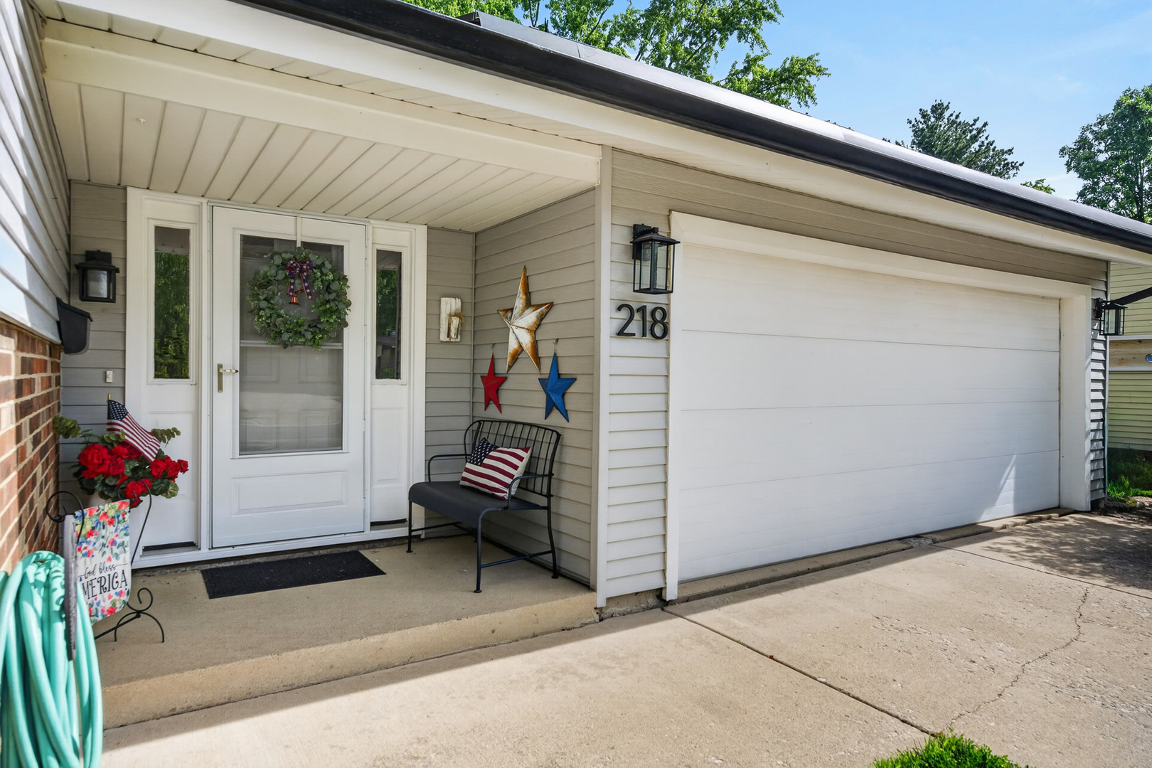Properties 3 218 Wellington Drive