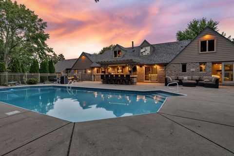 Tiny photo for 22140 SW Frontage Road, Joliet, IL 60404 (MLS # 12456701)