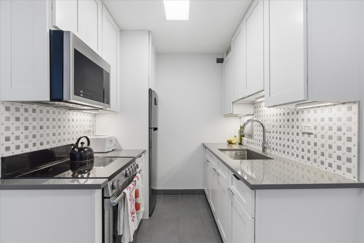 900 N LAKE SHORE Drive 2505