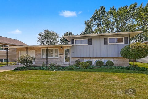 Photo of 2204 Douglas Street, Joliet, IL 60435 (MLS # 12751977)