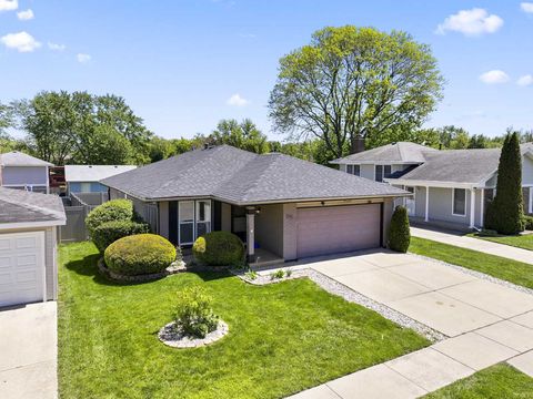 Tiny photo for 1041 Fulton Drive, Streamwood, IL 60107 (MLS # 12640636)