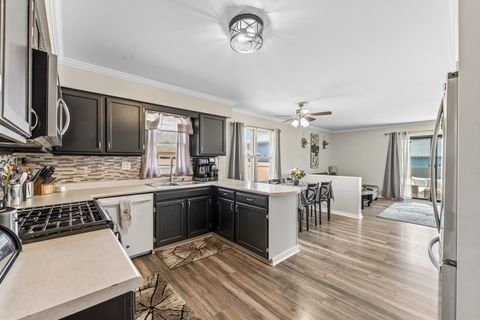 Tiny photo for 1041 Fulton Drive, Streamwood, IL 60107 (MLS # 12640636)