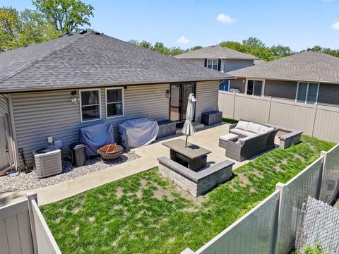 Tiny photo for 1041 Fulton Drive, Streamwood, IL 60107 (MLS # 12640636)