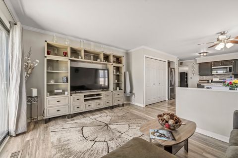 Tiny photo for 1041 Fulton Drive, Streamwood, IL 60107 (MLS # 12640636)