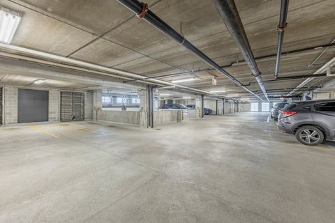 Tiny photo for 811 W 15th Place #806, Chicago, IL 60608 (MLS # 12505985)