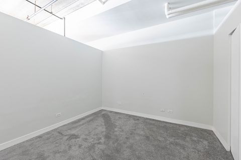 Tiny photo for 811 W 15th Place #806, Chicago, IL 60608 (MLS # 12505985)