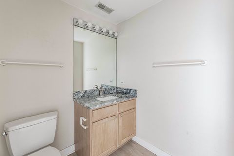 Tiny photo for 811 W 15th Place #806, Chicago, IL 60608 (MLS # 12505985)