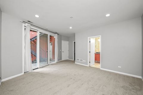 Tiny photo for 1552 N LEAVITT Street #1552, Chicago, IL 60622 (MLS # 12463966)