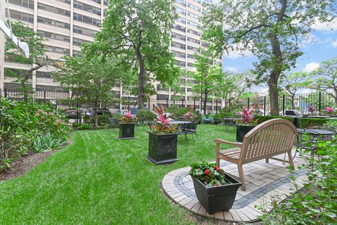 Tiny photo for 5000 S East End Avenue #2D, Chicago, IL 60615 (MLS # 12494941)