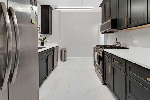 Tiny photo for 5000 S East End Avenue #2D, Chicago, IL 60615 (MLS # 12494941)