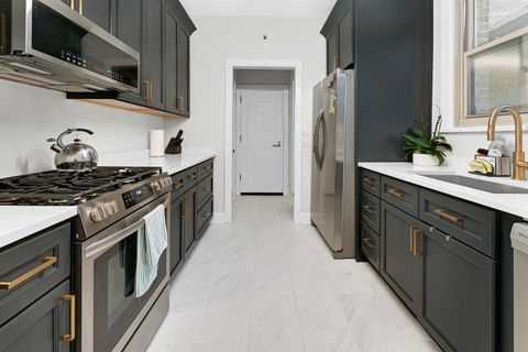 Tiny photo for 5000 S East End Avenue #2D, Chicago, IL 60615 (MLS # 12494941)