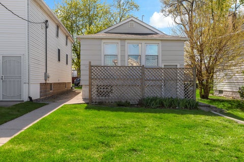 Tiny photo for 2809 Commercial Avenue, South Chicago Heights, IL 60411 (MLS # 12762581)