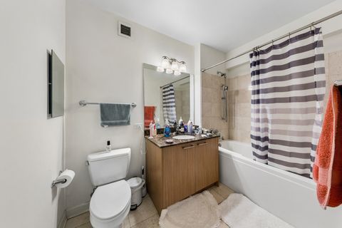Tiny photo for 225 N Columbus Drive #6009, Chicago, IL 60601 (MLS # 12620386)