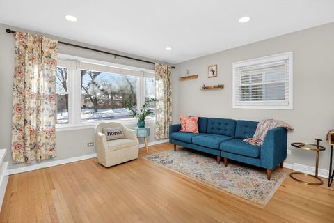 Tiny photo for 210 3rd Street, Downers Grove, IL 60515 (MLS # 12553933)