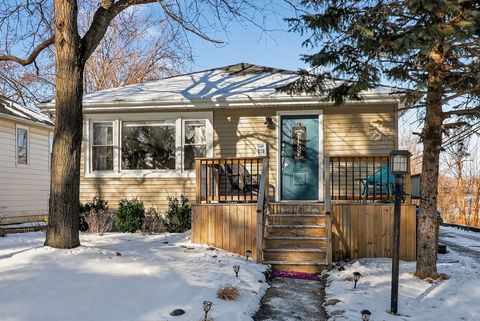 Tiny photo for 210 3rd Street, Downers Grove, IL 60515 (MLS # 12553933)