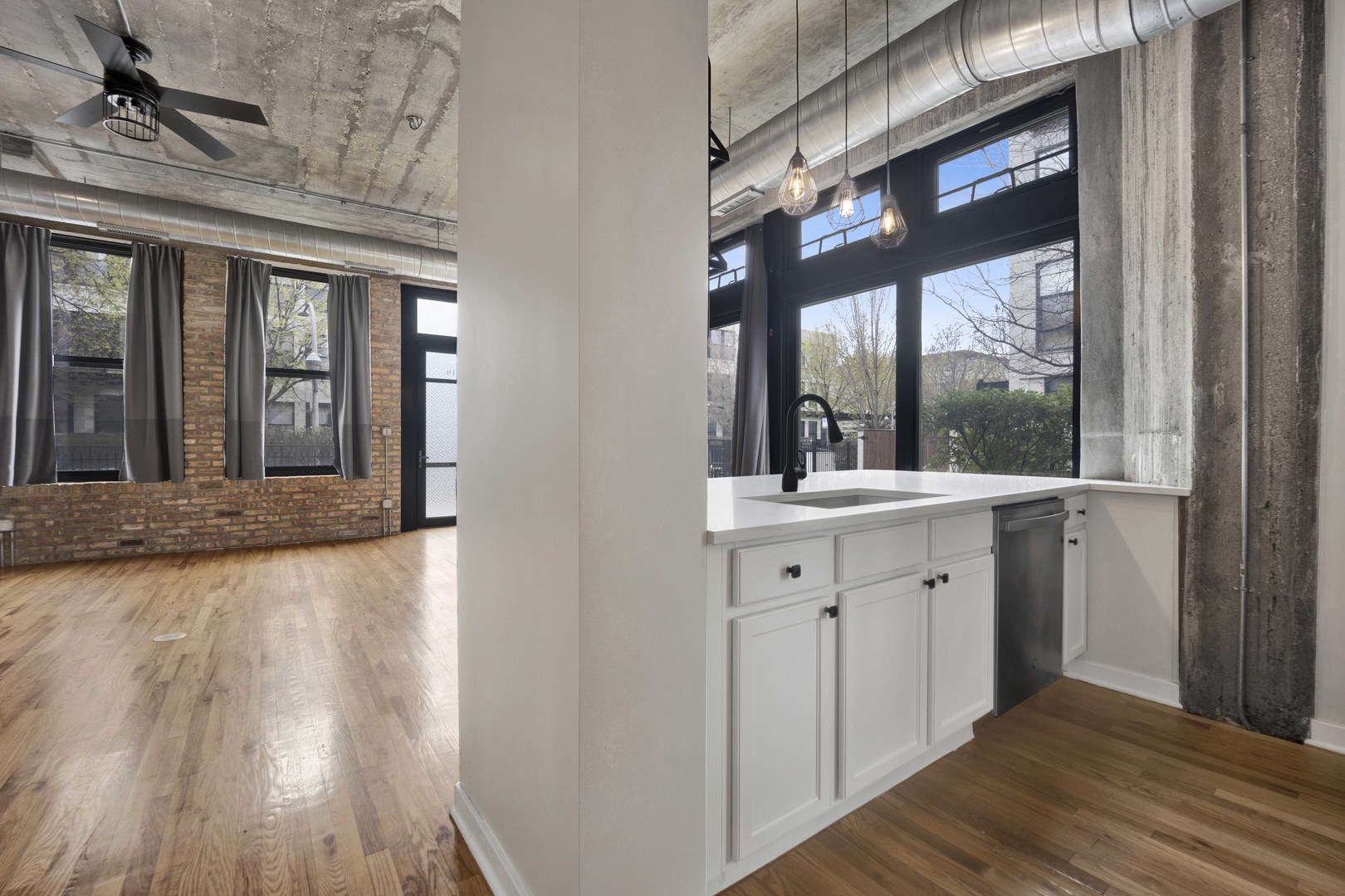 1111 W 14th Place 119