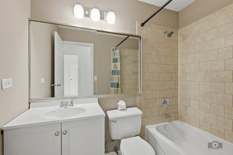 Tiny photo for 226 Elkhorn Court #B, Bolingbrook, IL 60440 (MLS # 12620400)
