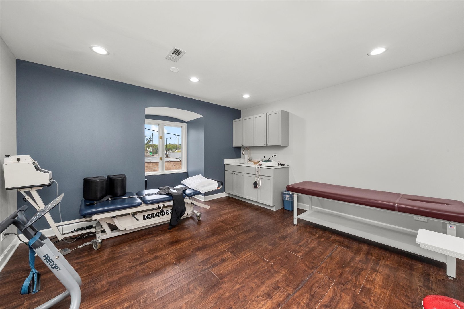 12750 S HARLEM Avenue 2-1