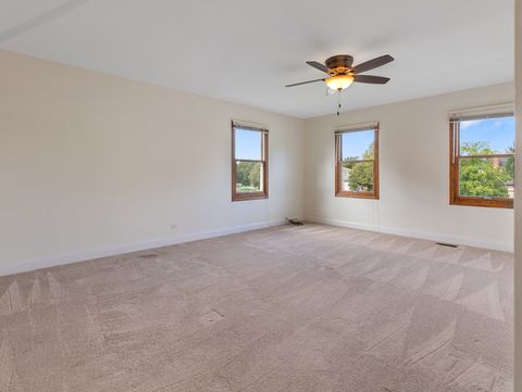 Tiny photo for 3925 Charlemagne Drive, Hoffman Estates, IL 60192 (MLS # 12458931)