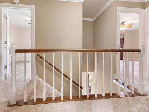 Tiny photo for 3925 Charlemagne Drive, Hoffman Estates, IL 60192 (MLS # 12458931)