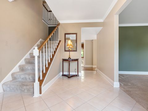 Tiny photo for 3925 Charlemagne Drive, Hoffman Estates, IL 60192 (MLS # 12458931)