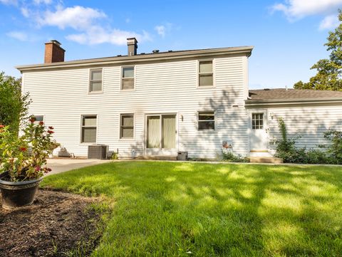 Tiny photo for 3925 Charlemagne Drive, Hoffman Estates, IL 60192 (MLS # 12458931)