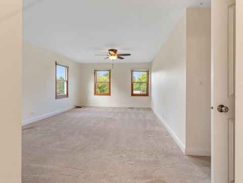 Tiny photo for 3925 Charlemagne Drive, Hoffman Estates, IL 60192 (MLS # 12458931)