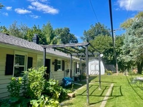 Tiny photo for 152 King Avenue, East Dundee, IL 60118 (MLS # 12488032)