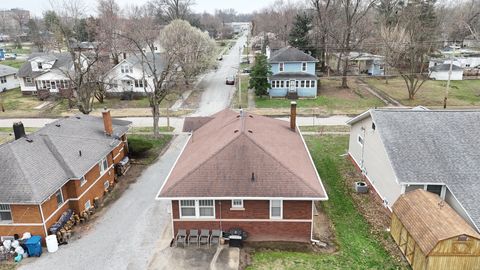 Tiny photo for 305 5th Street W, Benton, IL 62812 (MLS # 12590248)