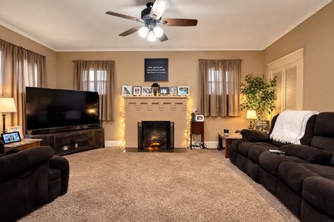 Tiny photo for 305 5th Street W, Benton, IL 62812 (MLS # 12590248)