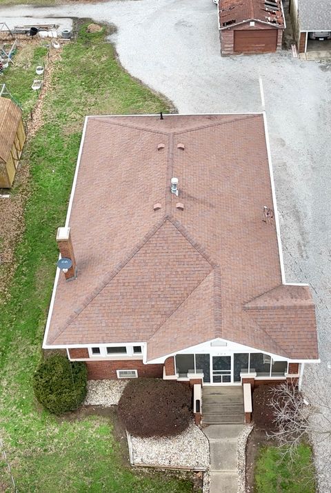 Tiny photo for 305 5th Street W, Benton, IL 62812 (MLS # 12590248)