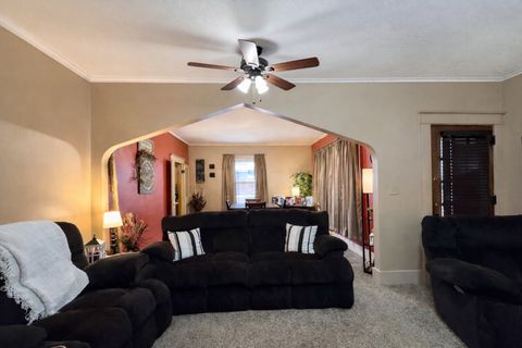 Tiny photo for 305 5th Street W, Benton, IL 62812 (MLS # 12590248)