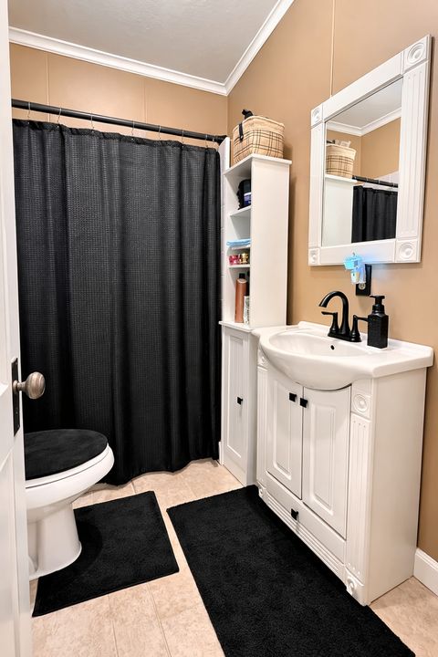 Tiny photo for 305 5th Street W, Benton, IL 62812 (MLS # 12590248)