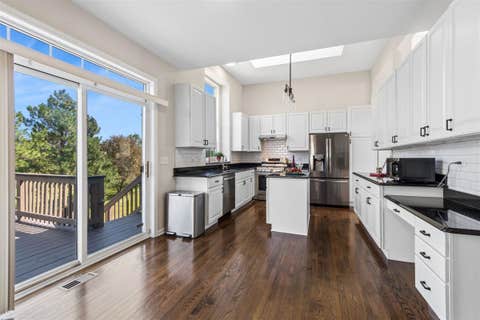 Tiny photo for 20 Prairie Pointe Lane, Streamwood, IL 60107 (MLS # 12698484)