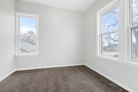 Tiny photo for 605 Grove Street, Aurora, IL 60505 (MLS # 12560410)