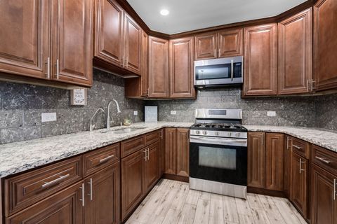 Tiny photo for 605 Grove Street, Aurora, IL 60505 (MLS # 12560410)