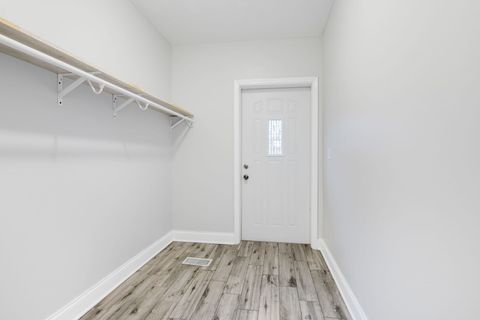 Tiny photo for 605 Grove Street, Aurora, IL 60505 (MLS # 12560410)