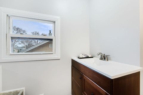 Tiny photo for 605 Grove Street, Aurora, IL 60505 (MLS # 12560410)