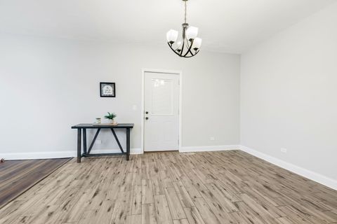 Tiny photo for 605 Grove Street, Aurora, IL 60505 (MLS # 12560410)