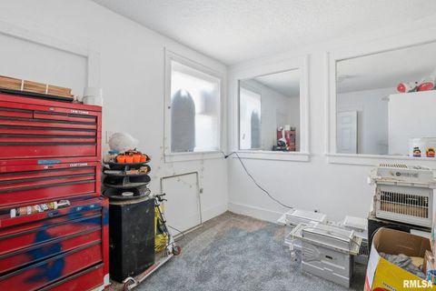 Tiny photo for 625 N DIVISION Street, Davenport, IA 52802 (MLS # 12574737)